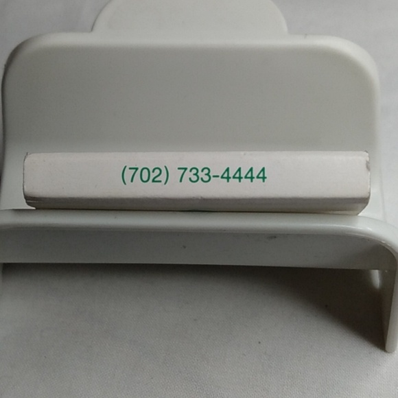 Vintage Desert Inn Las Vegas Matchbook - Picture 3 of 4